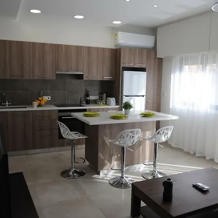 Apartment By The Way *